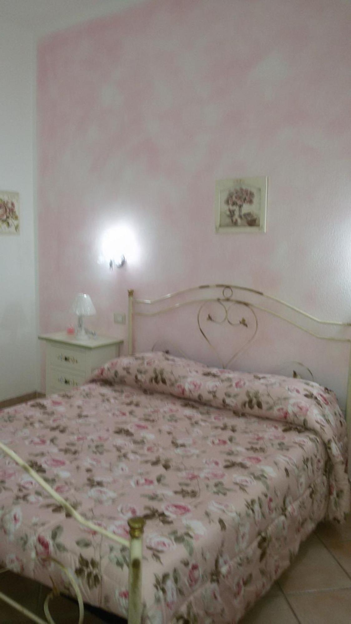 B&B Le Rose ออลเบีย ภายนอก รูปภาพ